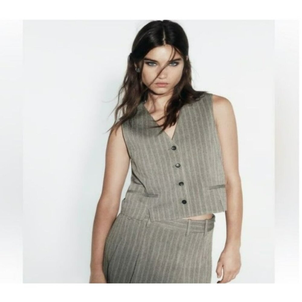 Zara Herringbone V-Neck Gray Striped Button-Front Vest‎ Size Small